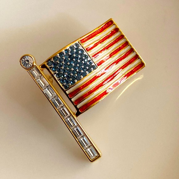 USA Flag Pin with Crystal Accents - Picture 3 of 4